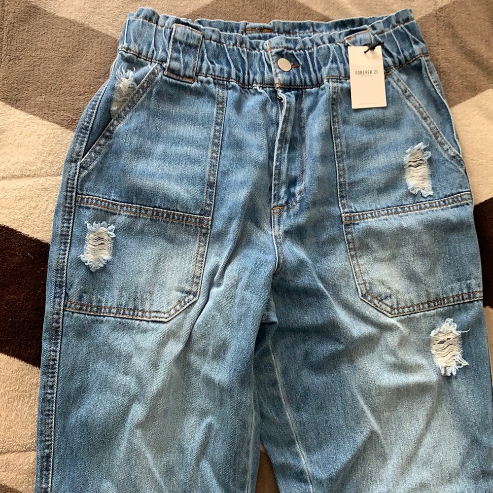 BRAND NEW Forever21 Jeans:28
